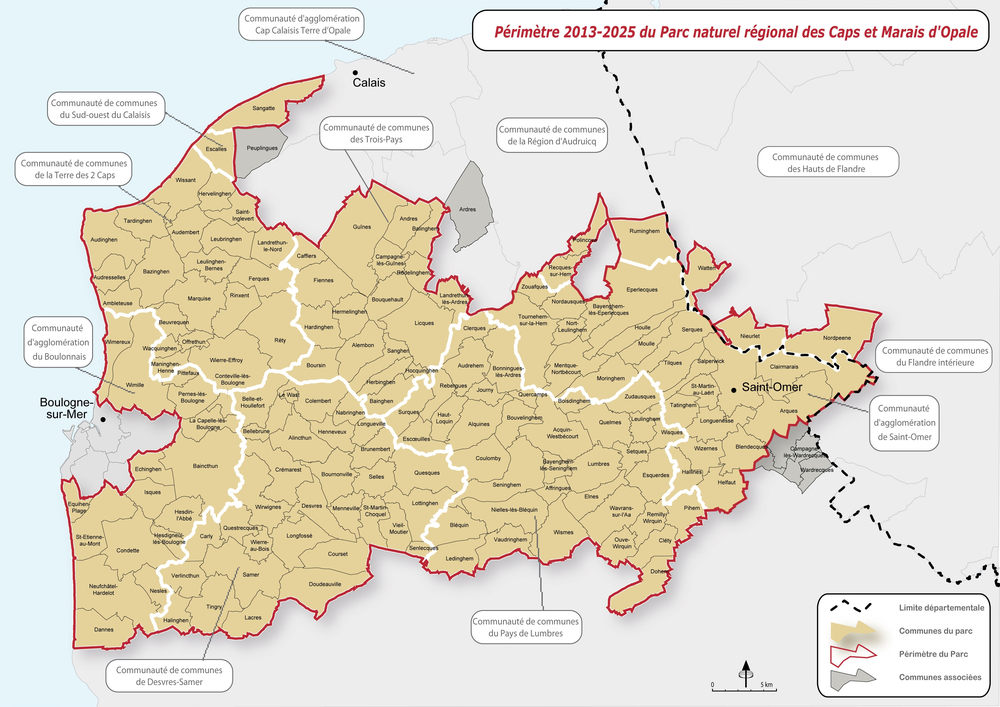 la carte du Parc naturel régional des Caps et Marais d'Opale avec les délimitations des 153 communes et 9 intercommunalités